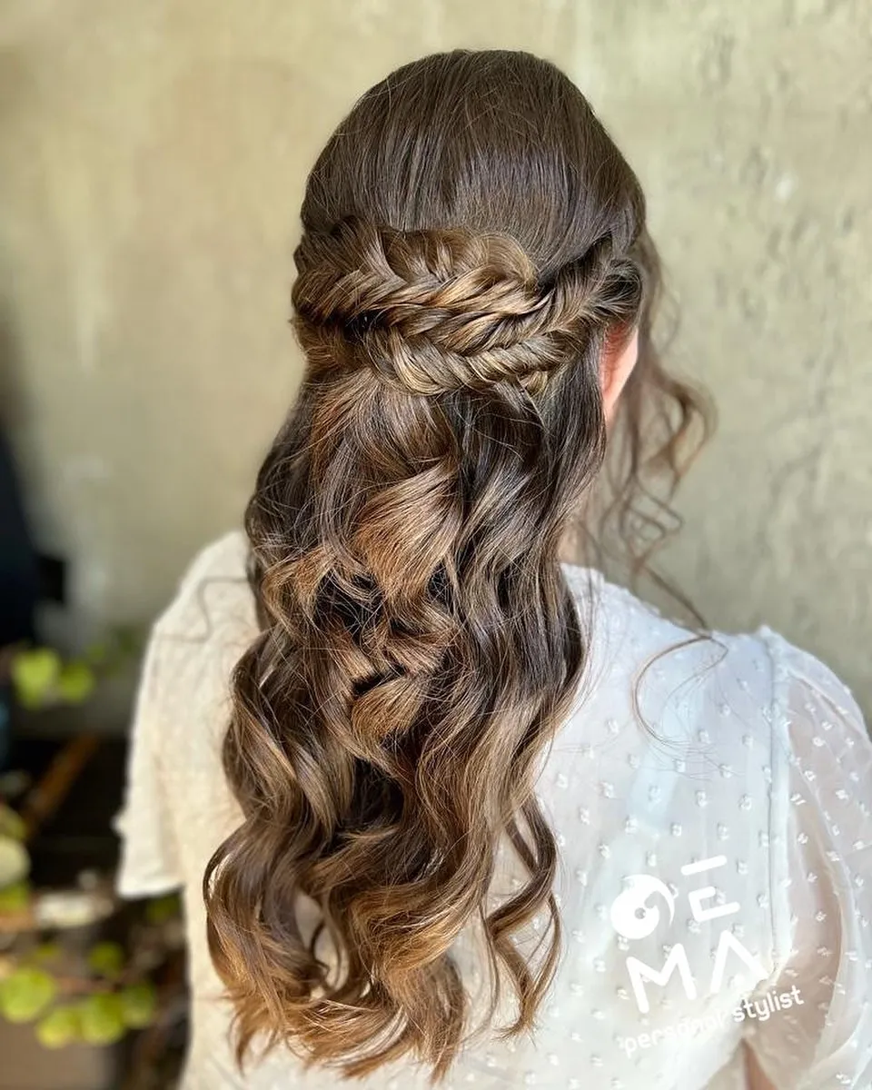 Semirecogido con ondas para invitada o novia – Gema Rebolo Badajoz